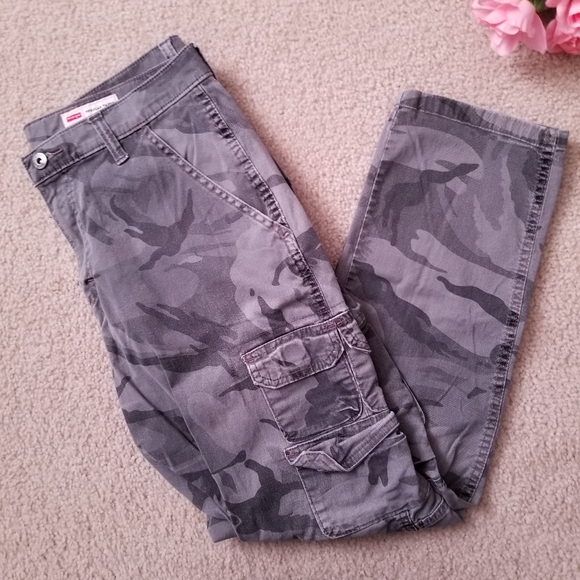 Wrangler Other - Lightly Used Men's Wrangler Grey Camo Tapered Cargo Pants